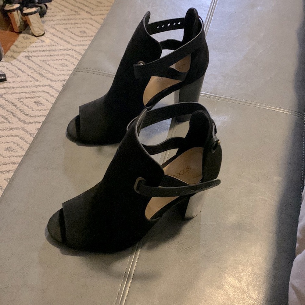 Brand new heels